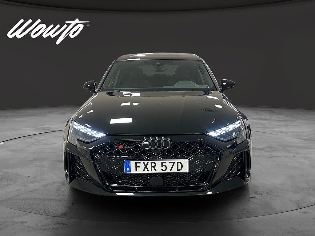 Audi RS3 2024, photo 2/24