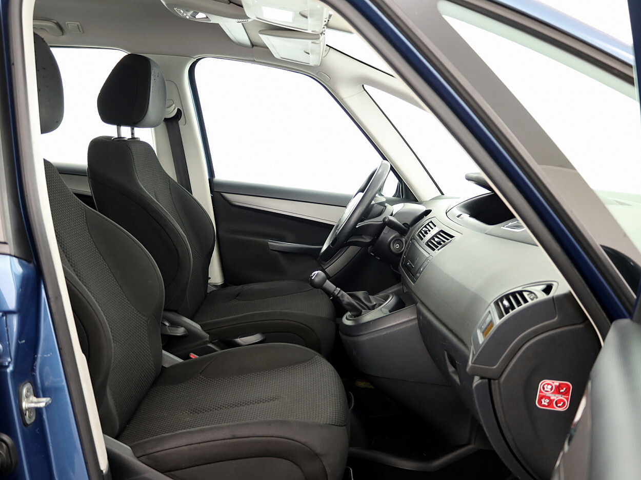 Citroën C4 2011, photo 6/8
