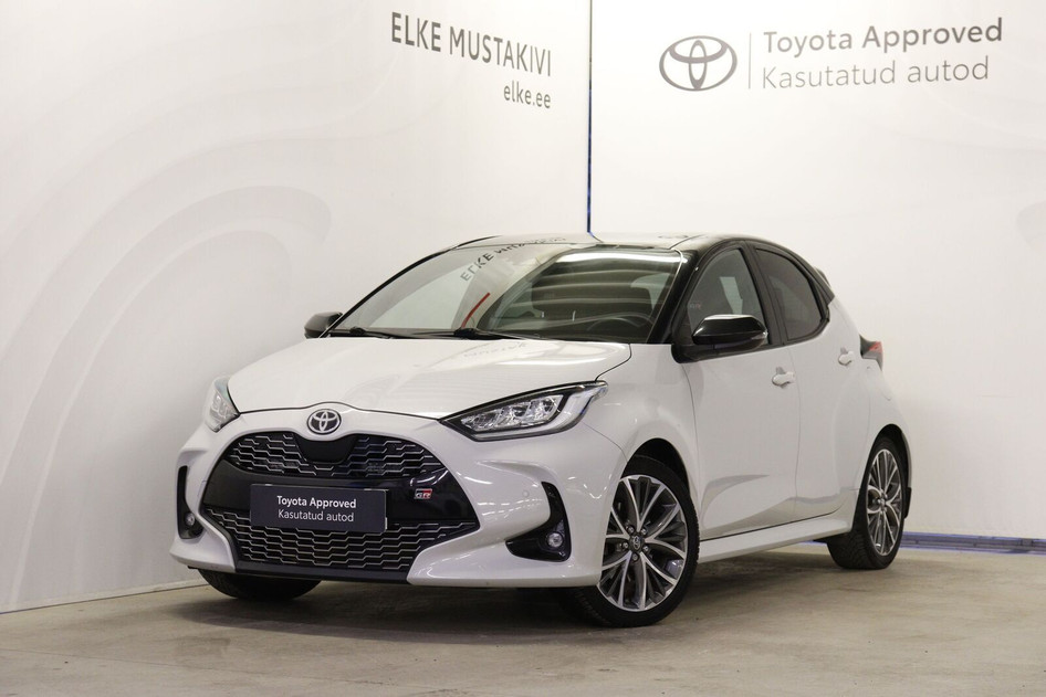 Toyota Yaris, 2022, 1.5, 68 kW, hybrid (petrol/electric), automatic, front-wheel drive