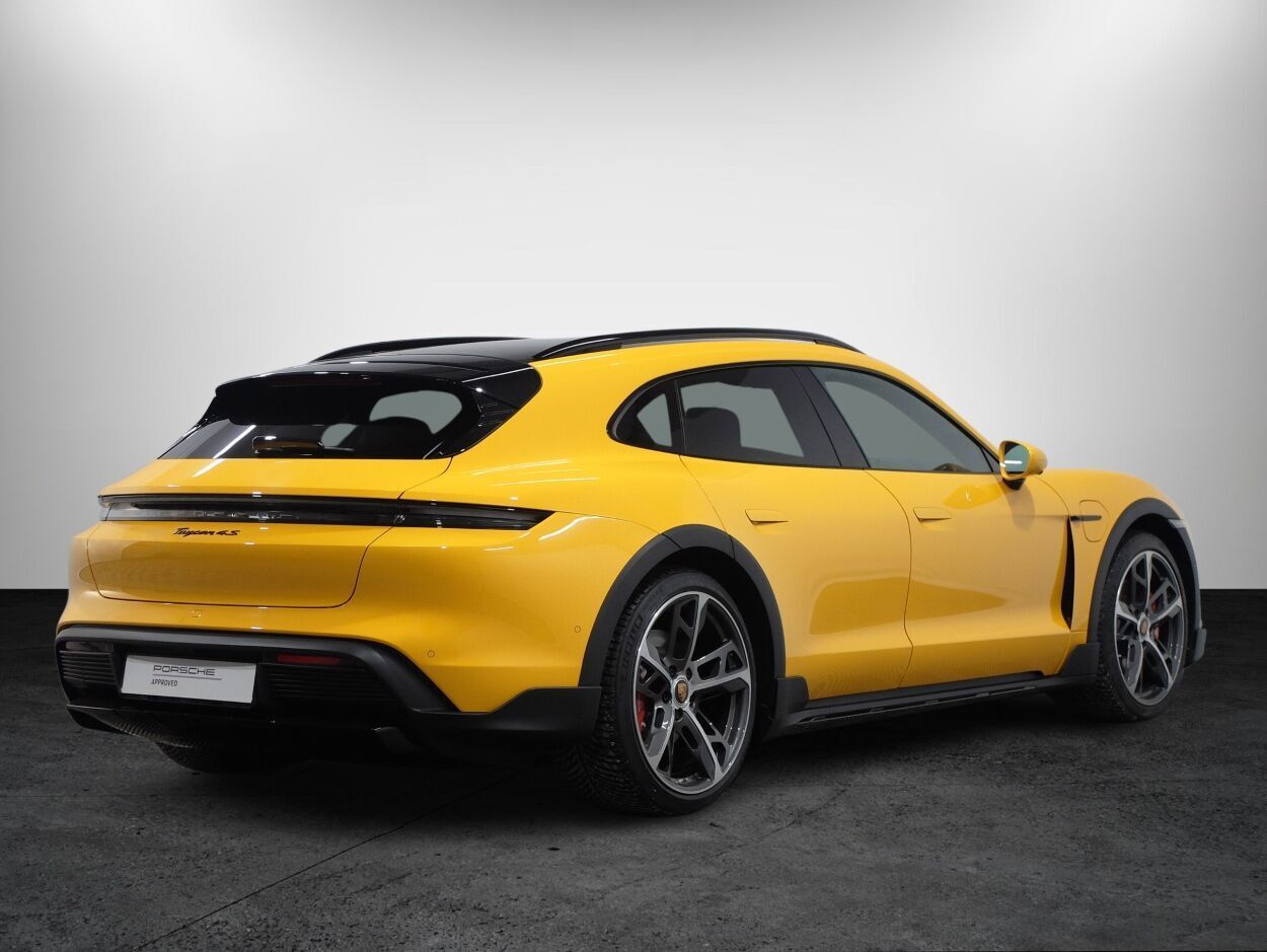 Porsche Taycan 2023, photo 4/30