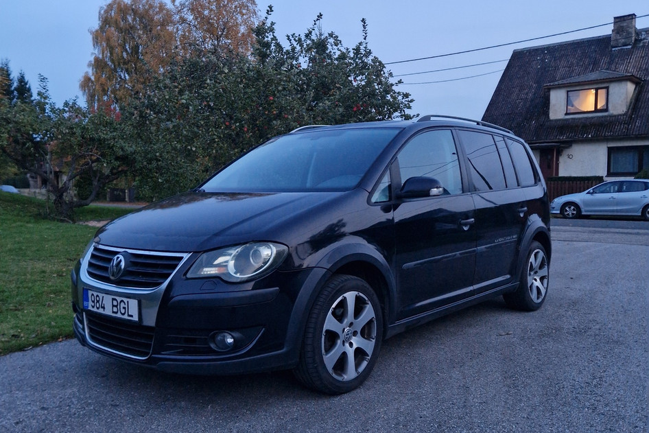 Volkswagen Touran, 2008, 2.0, 103 kW, diisel, automaat, esivedu