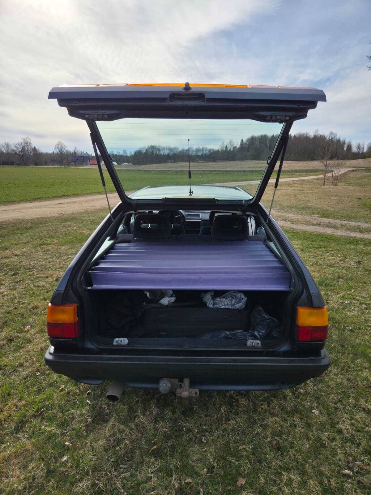 Audi 100 1988, kuva 6/7