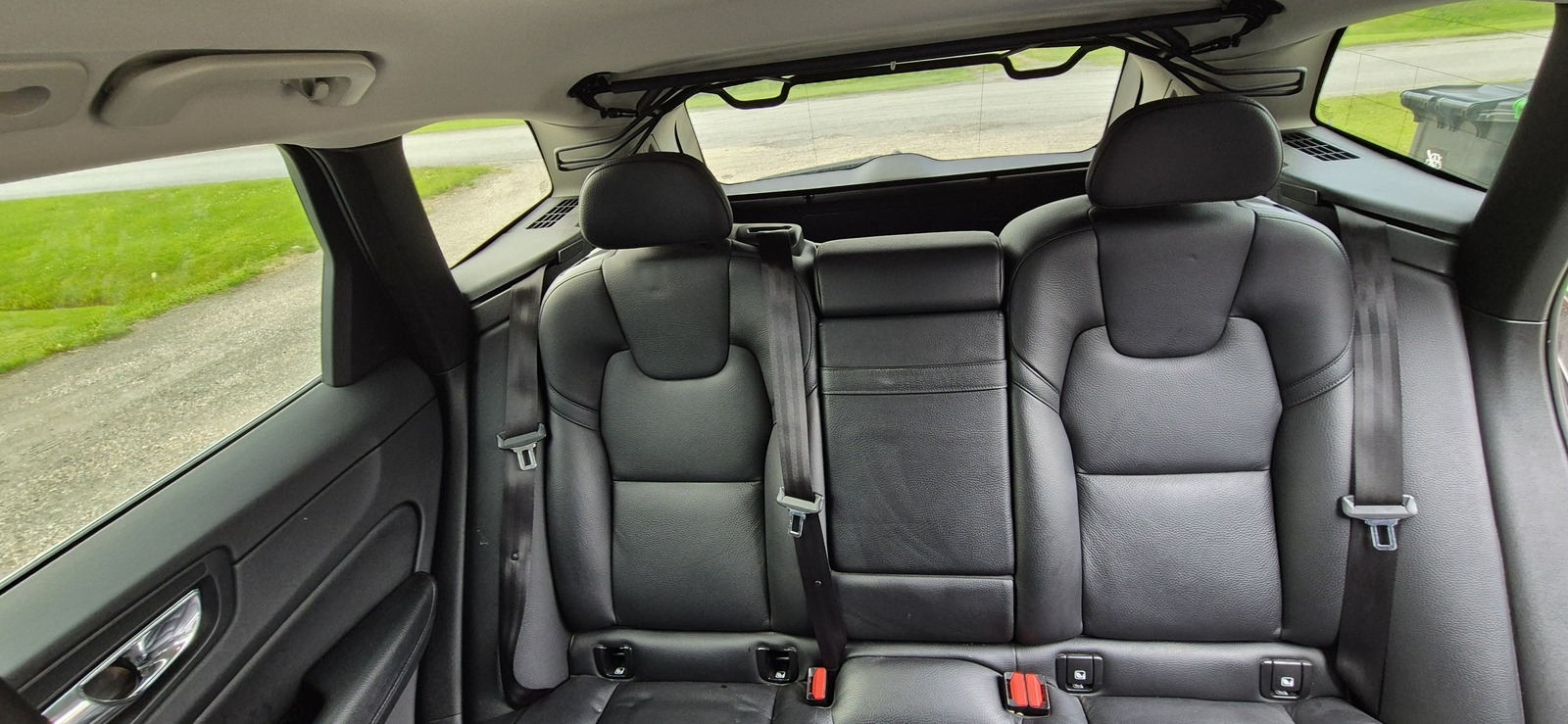 Volvo XC60 2017, photo 7/10