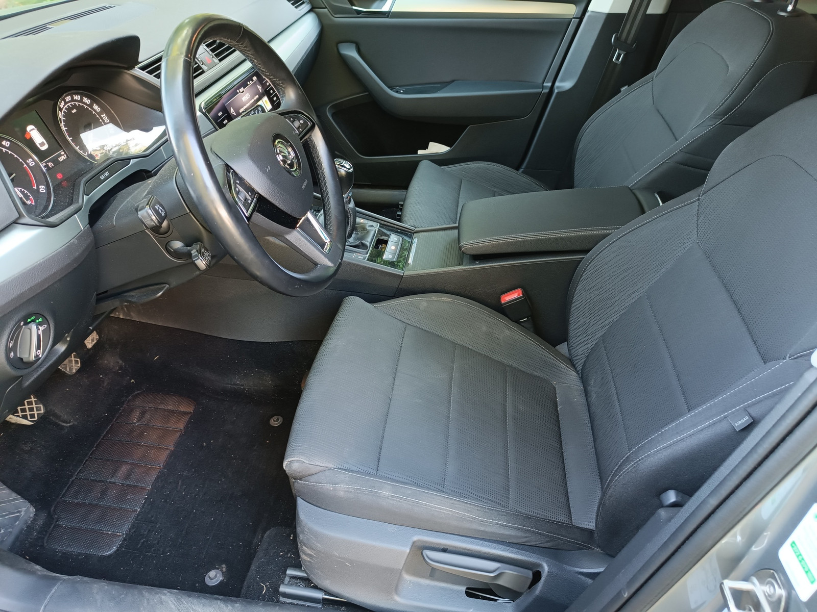 Škoda Superb 2019, photo 4/7