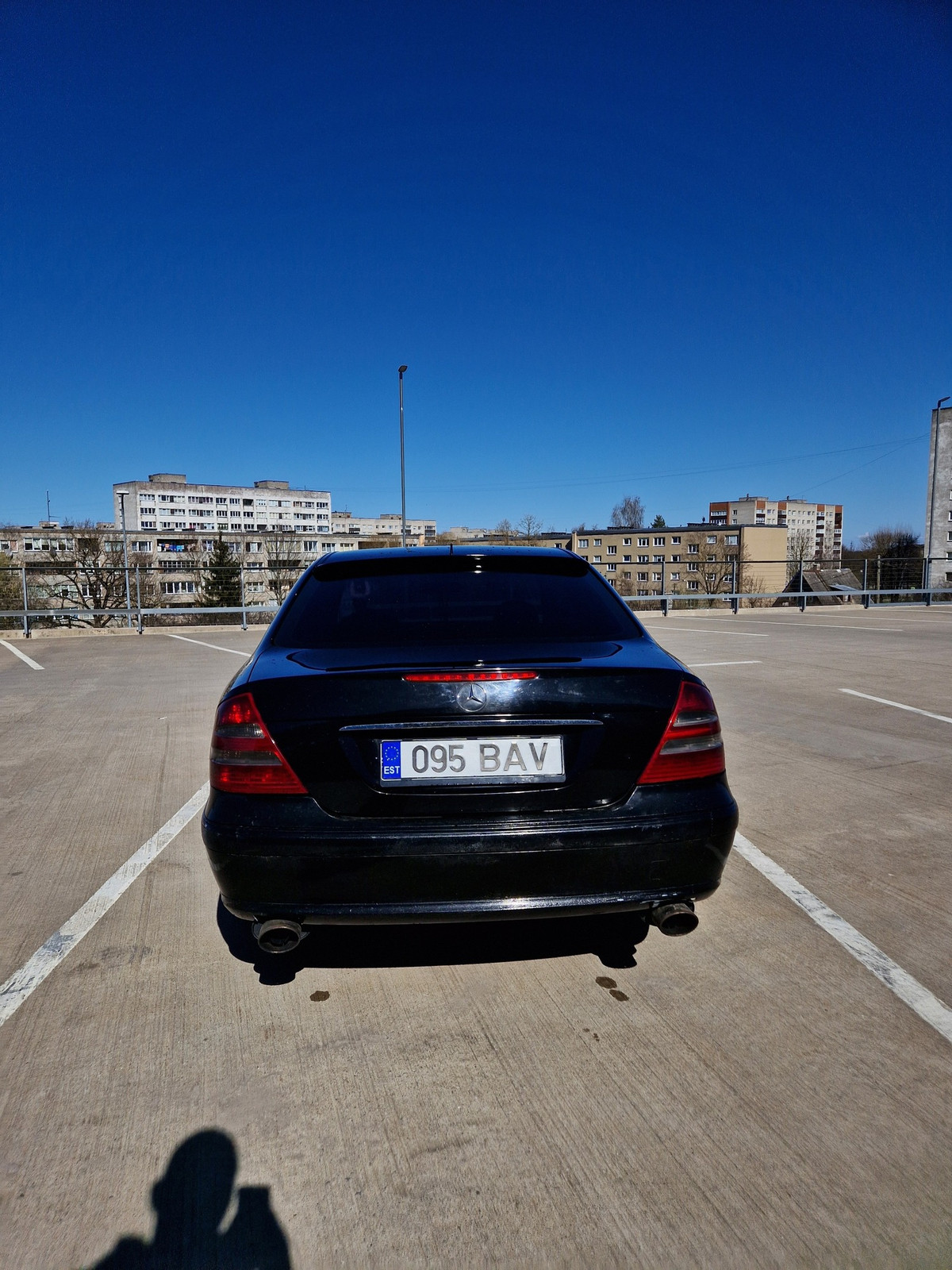 Mercedes-Benz E 220 2004, kuva 4/8