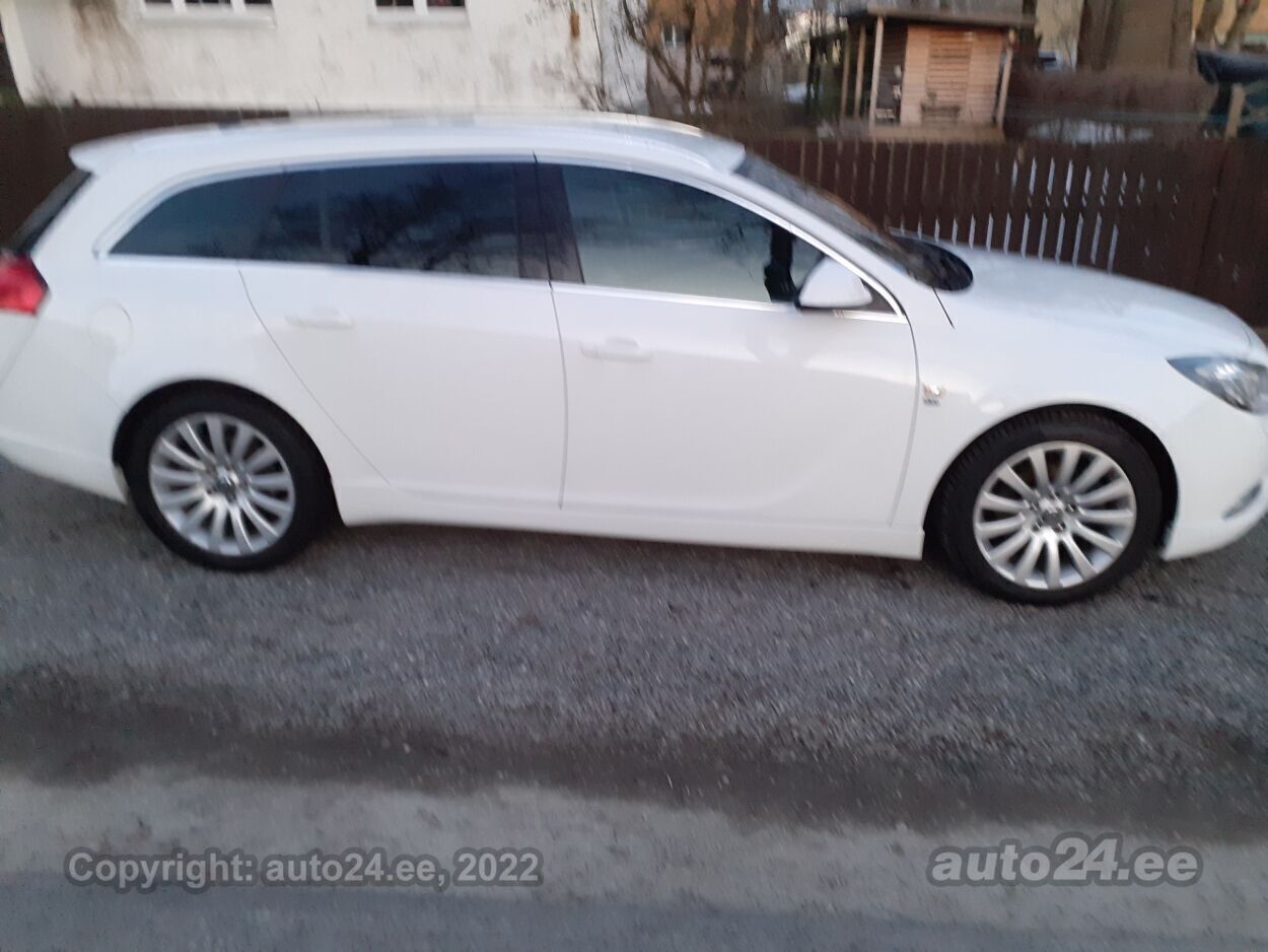 Opel Insignia 2011, photo 2/2
