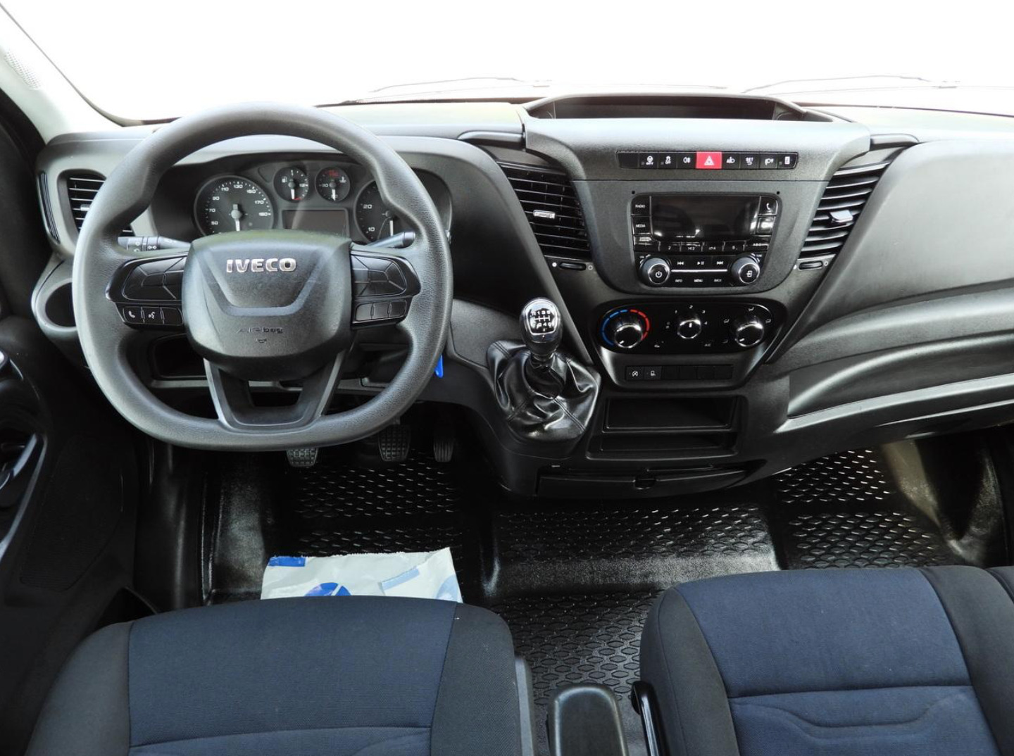 Iveco Daily 2021, photo 4/7