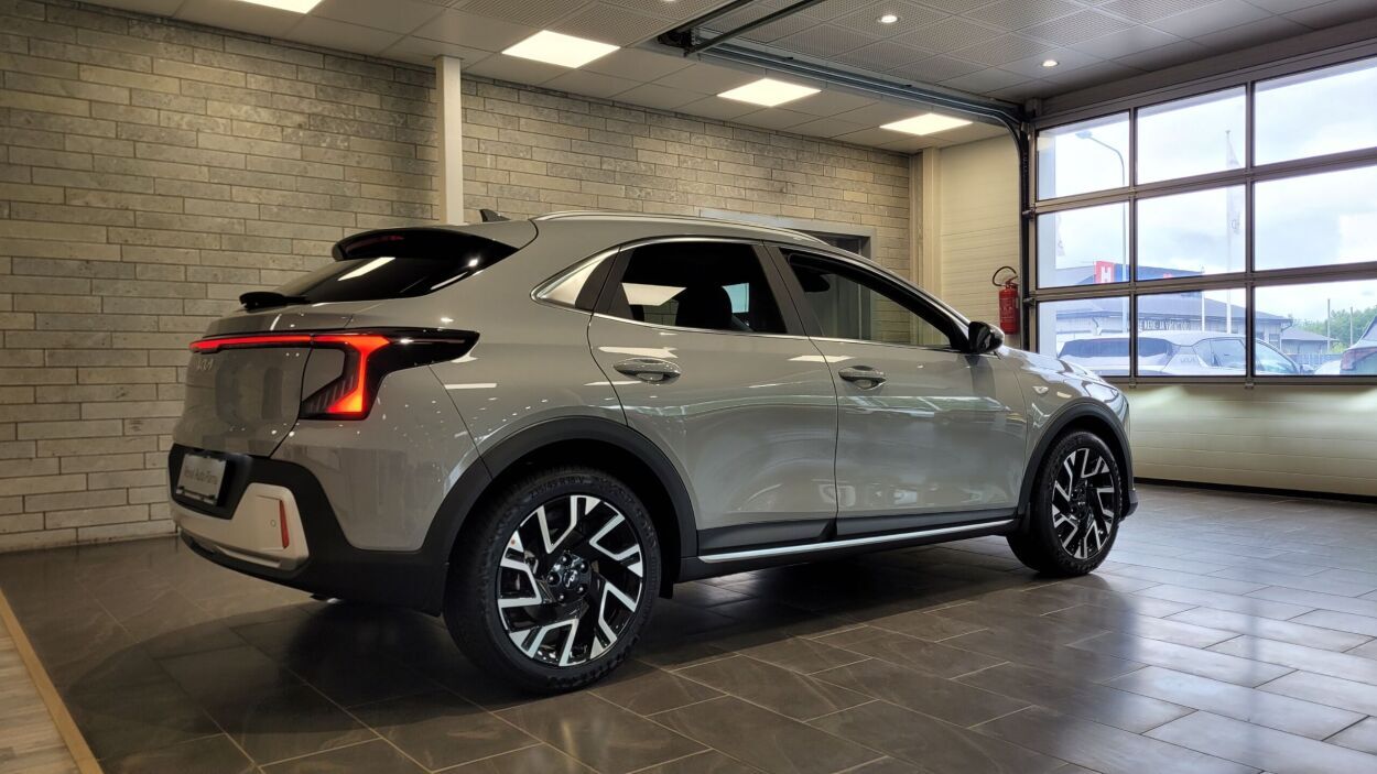 Kia XCeed 2026, photo 4/16