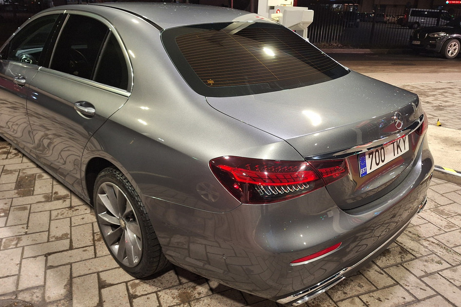 Mercedes-Benz E 220, 2023, 2.0, 147 kW, гибрид (дизель/электричество), автомат, задний привод