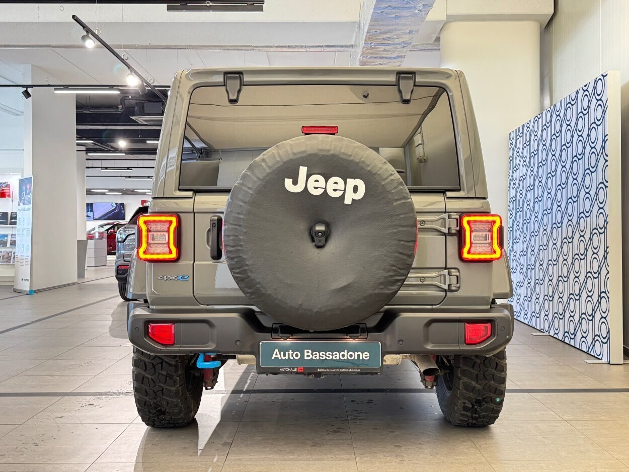 Jeep Wrangler 2023, photo 5/10