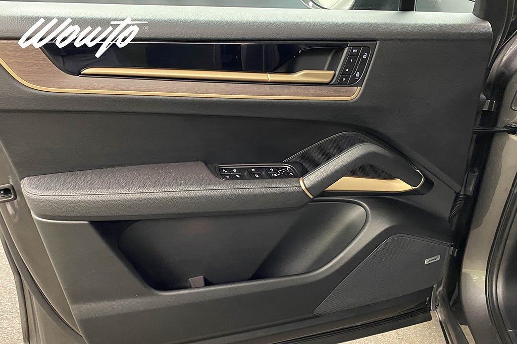 Porsche Cayenne 2023, photo 7/10