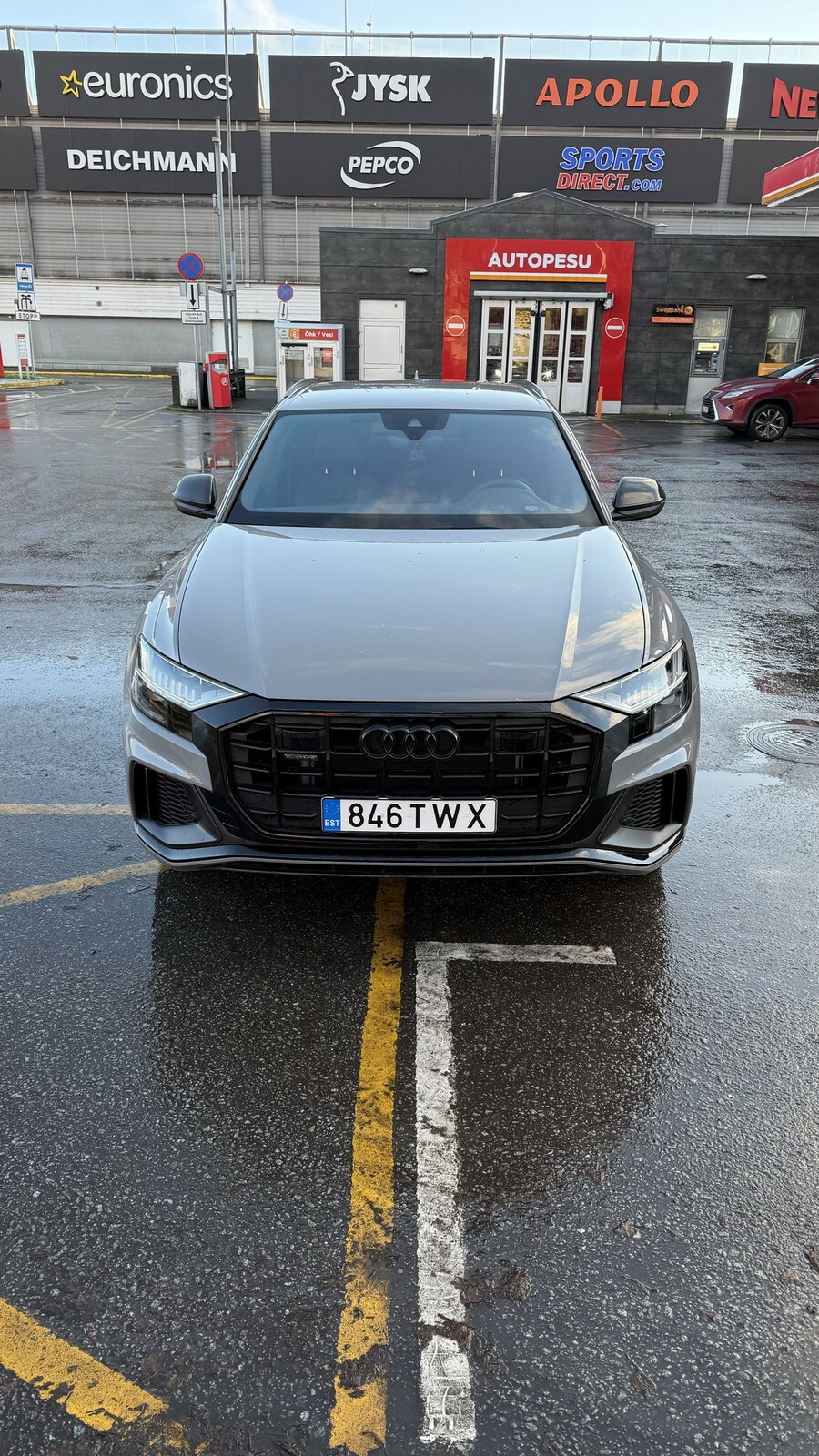 Audi Q8 2023, photo 2/6