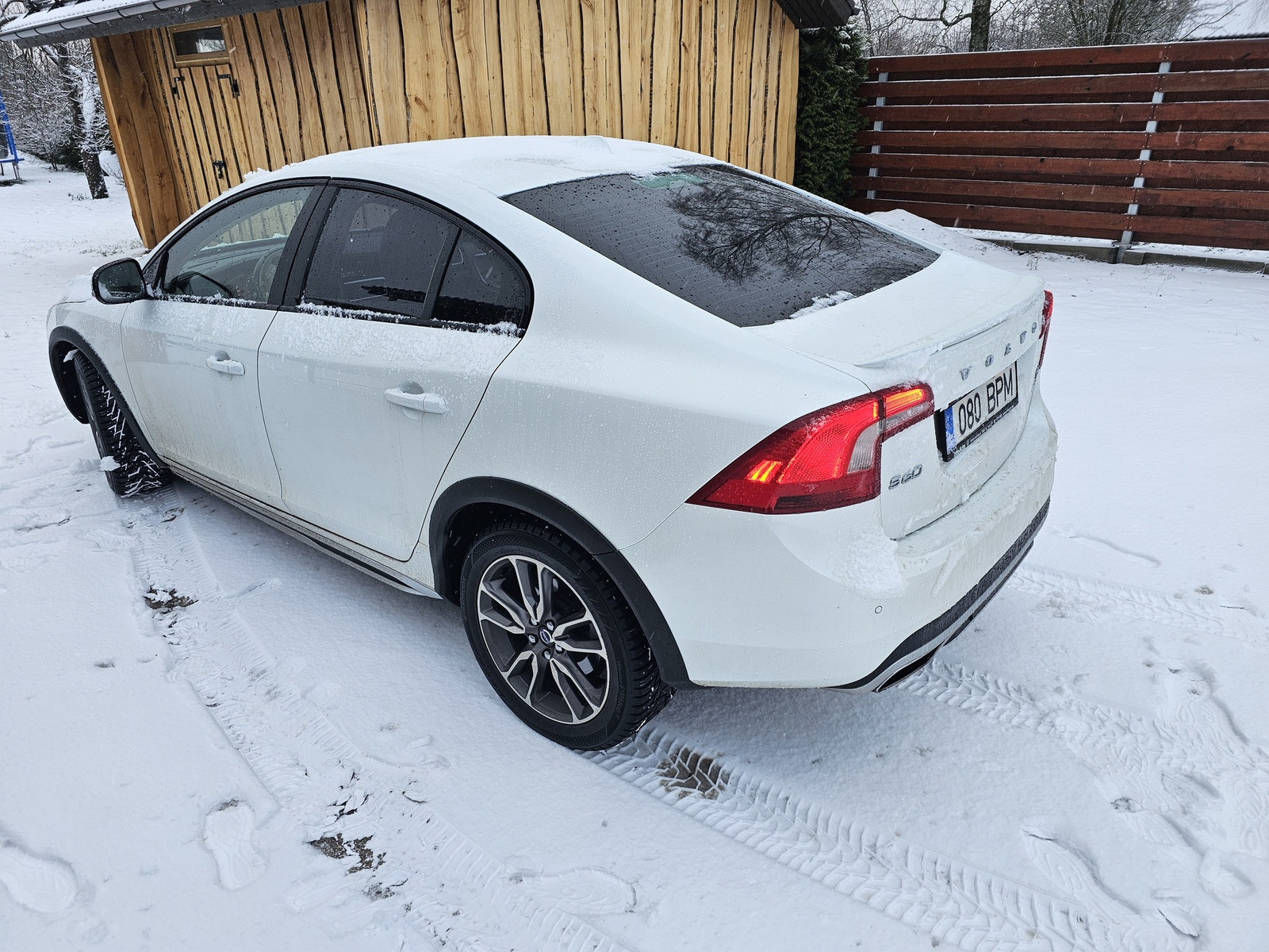 Volvo S60 Cross Country 2015, photo 3/8