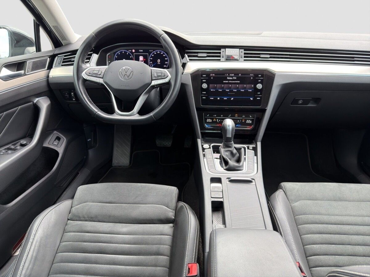 Volkswagen Passat 2021, photo 6/7