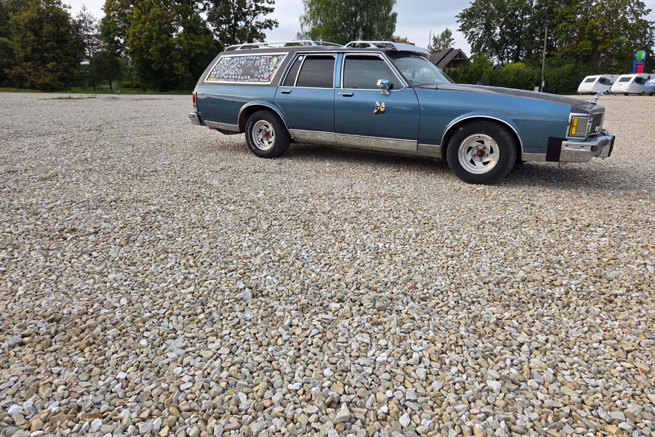 Oldsmobile Custom Cruiser, diesel, automatic, rear-wheel drive