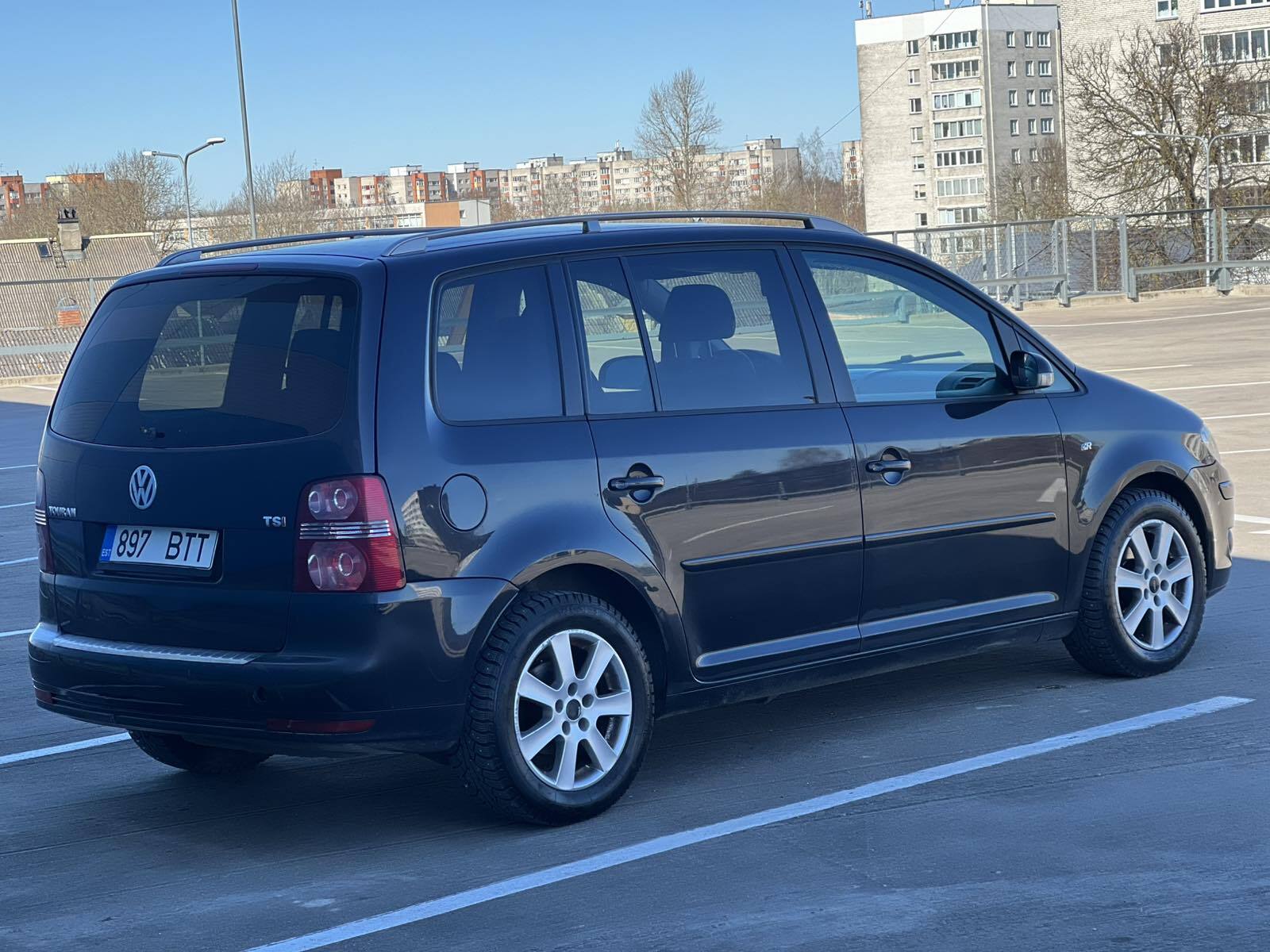 Volkswagen Touran 2008, photo 6/10