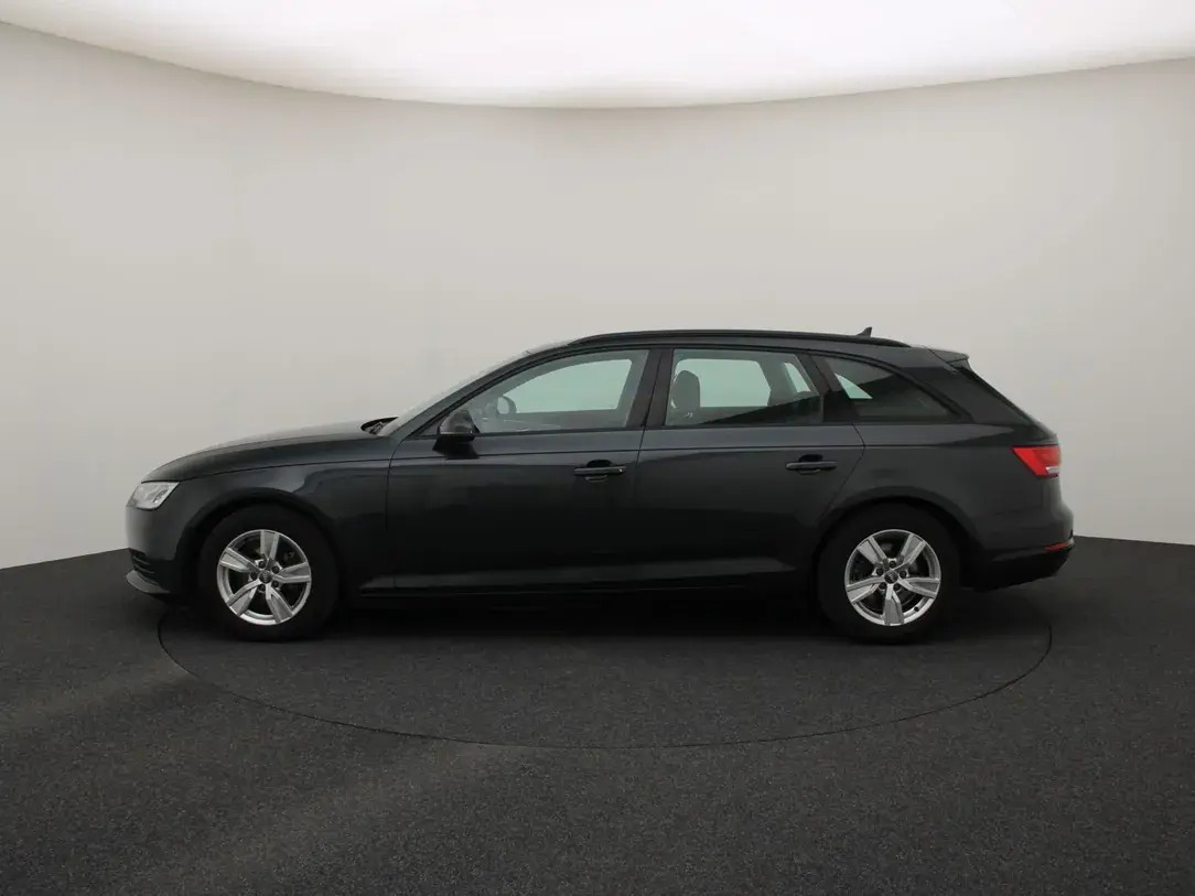 Audi A4 2018, kuva 6/10