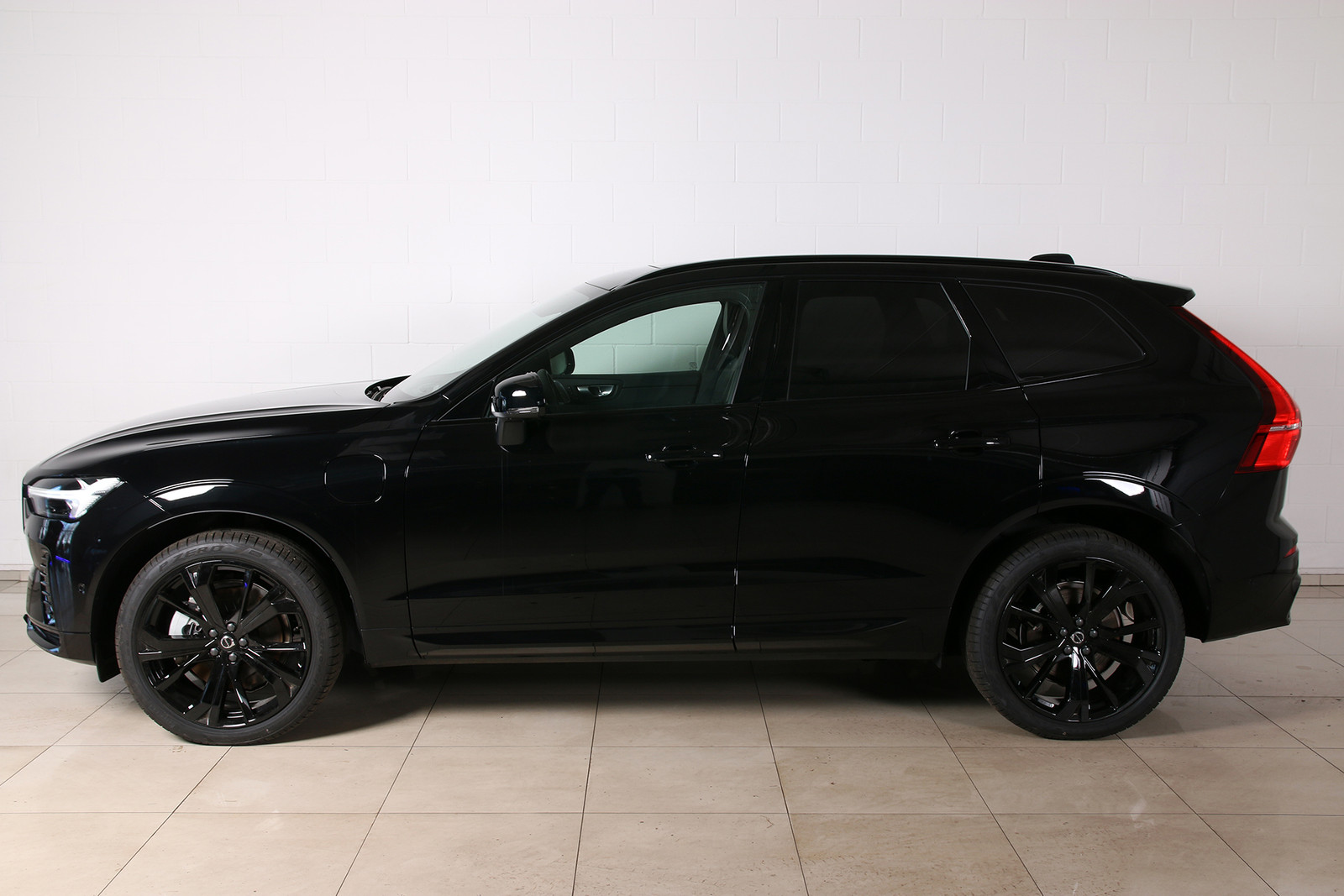 Volvo XC60 2024, photo 3/10