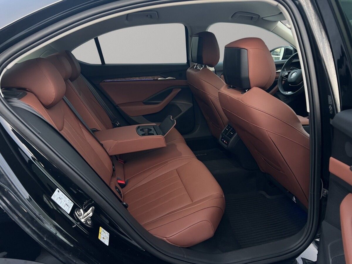 Škoda Superb 2024, photo 6/10