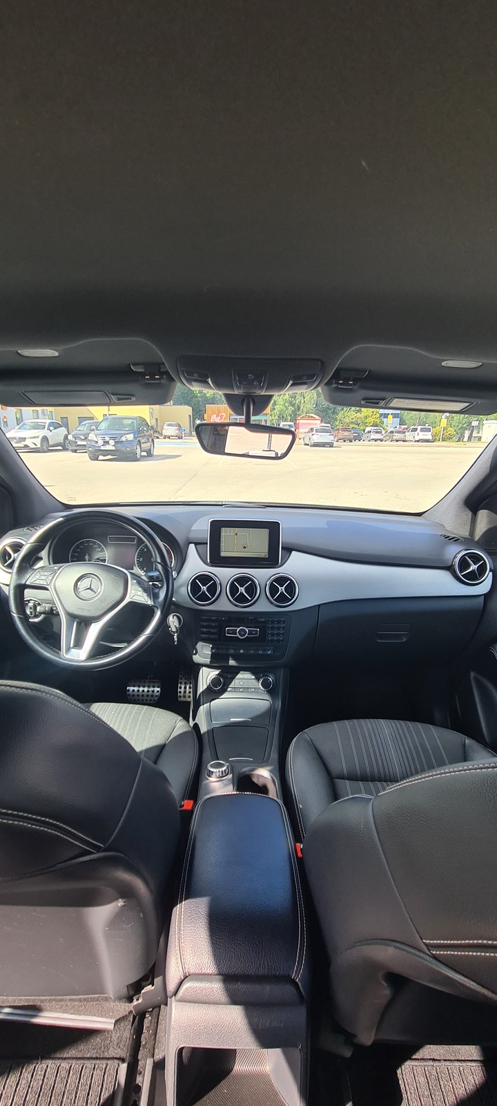 Mercedes-Benz B 180 2012, photo 6/8