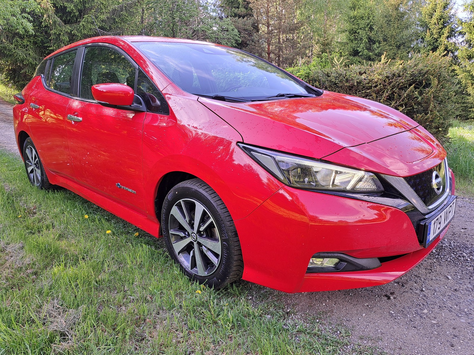 Nissan Leaf 2018, photo 2/10