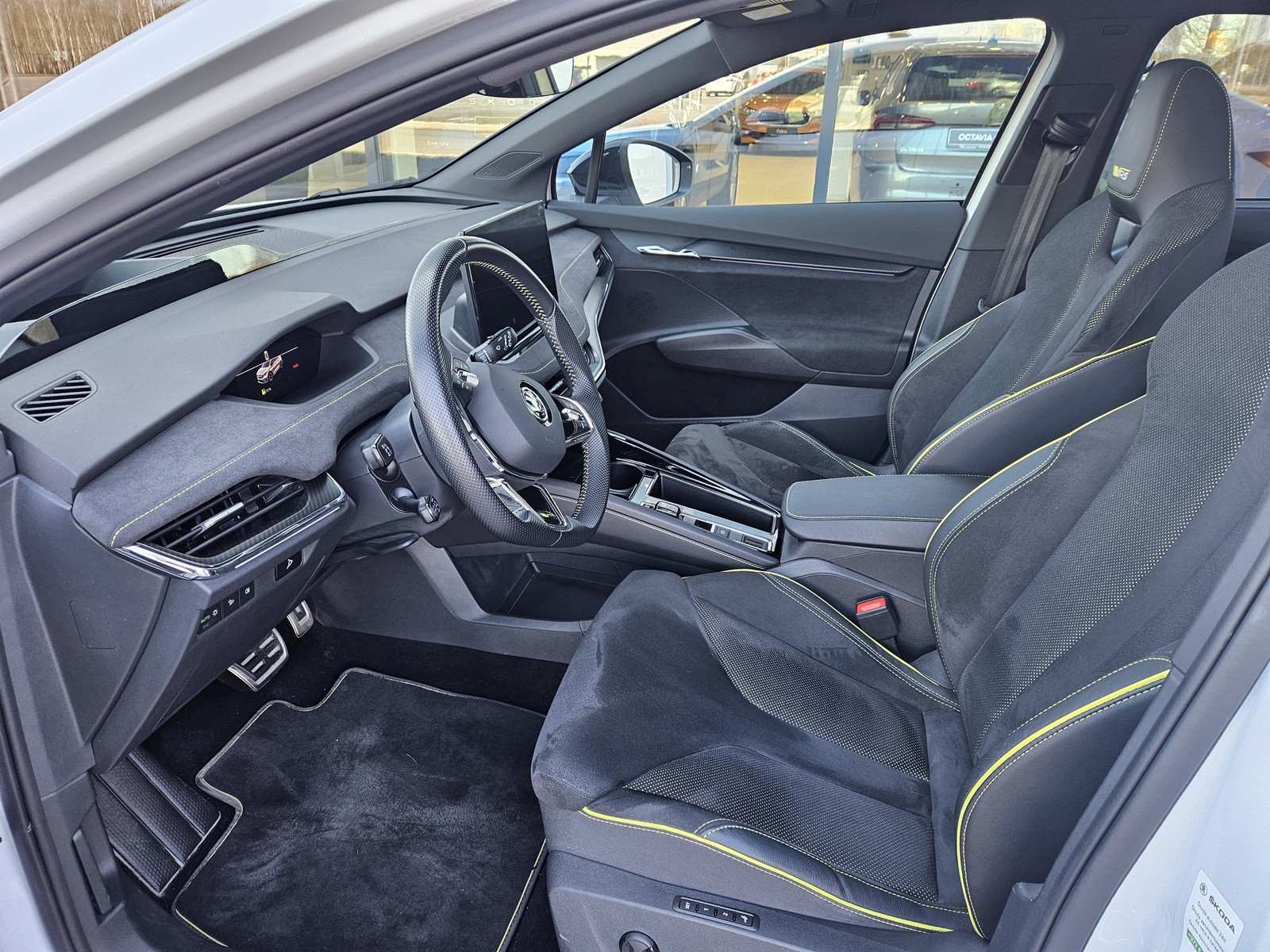 Škoda Enyaq 2023, photo 6/10