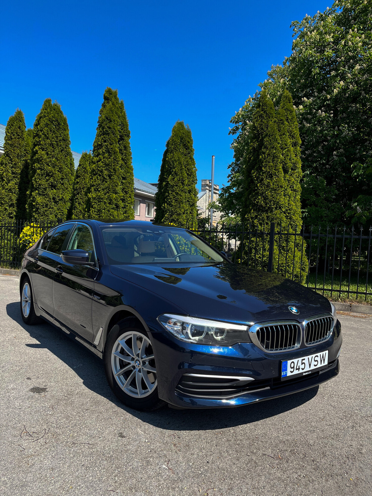 BMW 518