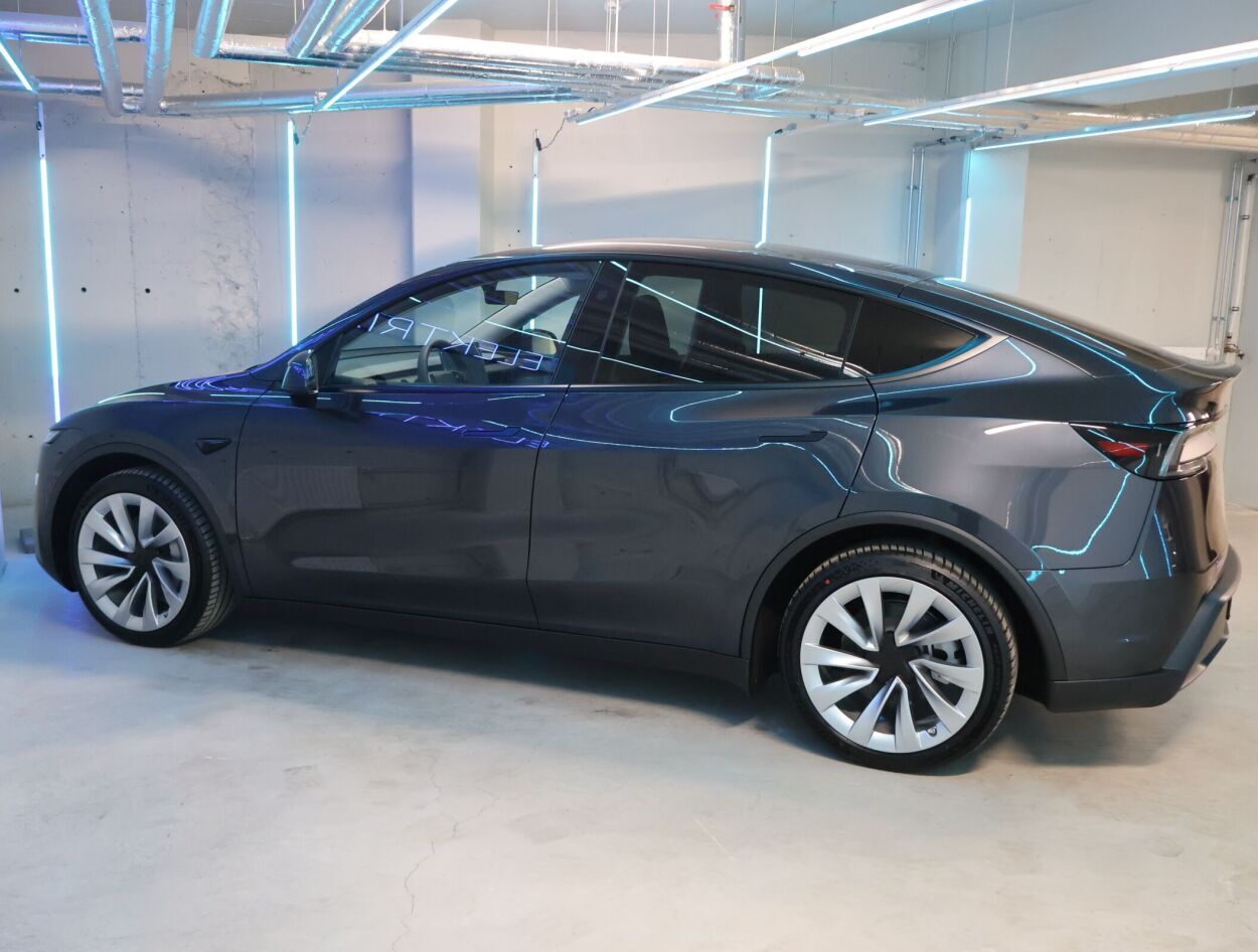 Tesla Model Y 2026, photo 7/26