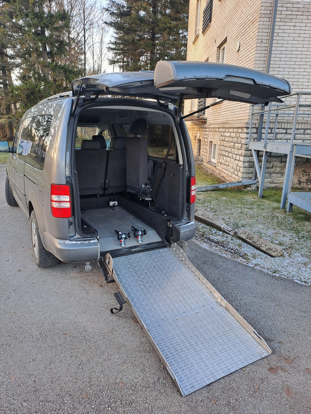 Volkswagen Caddy Maxi 2014, photo 2/6