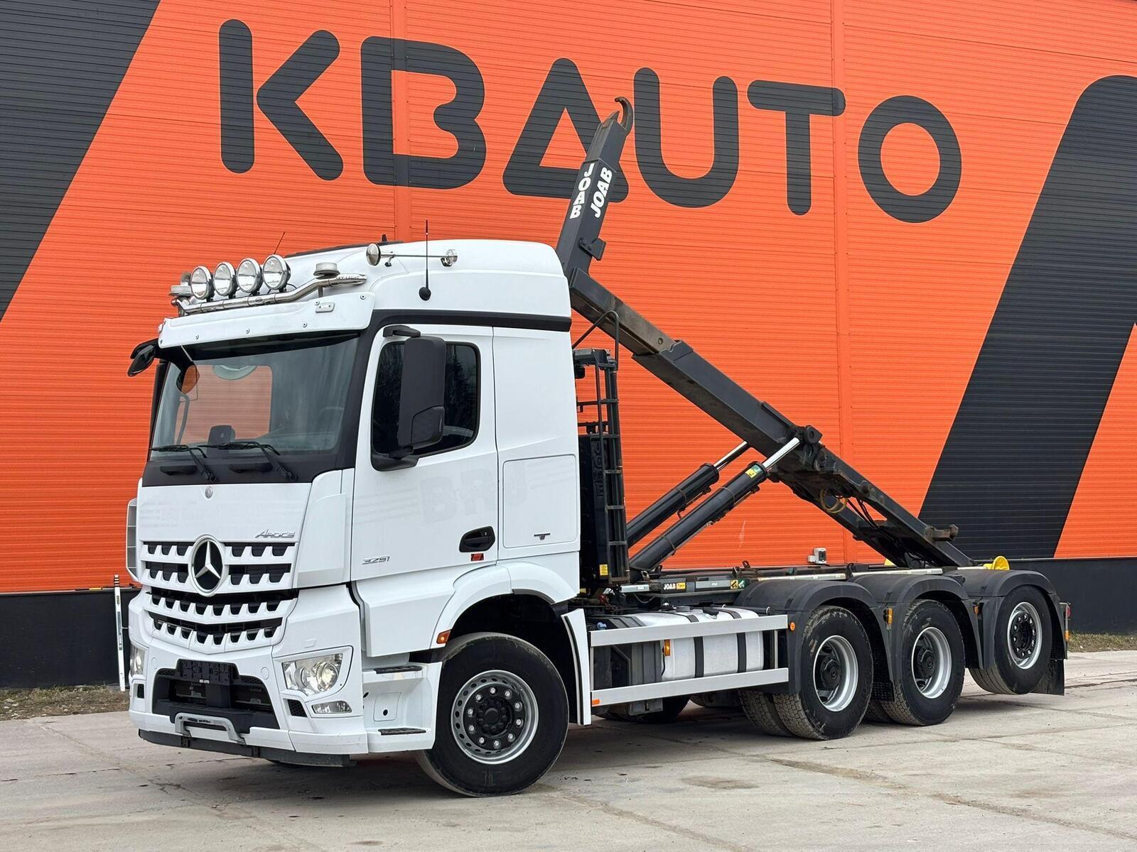 Mercedes-Benz Arocs 3251 8x4*4 2017, kuva 2/10