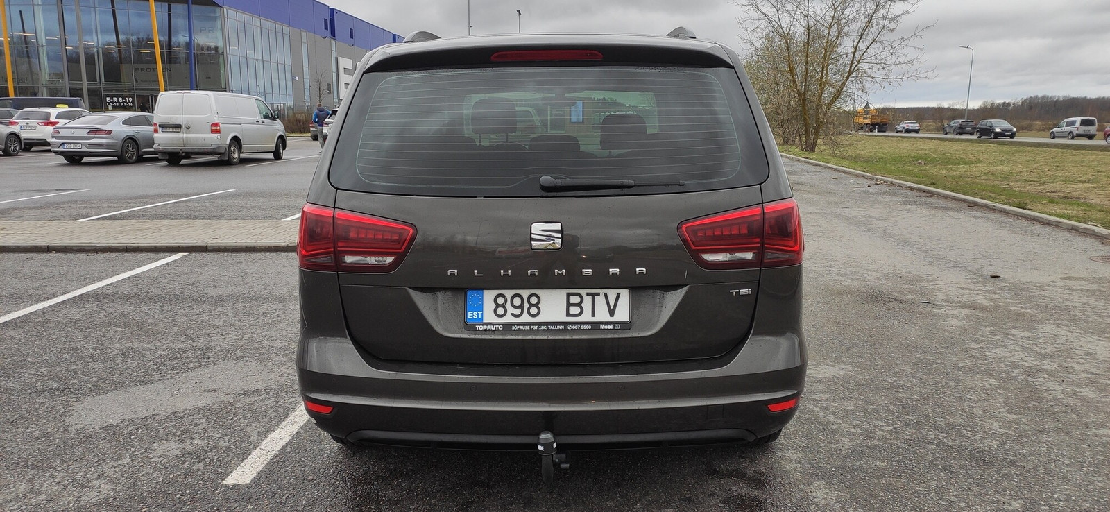 SEAT Alhambra 2017, photo 4/28