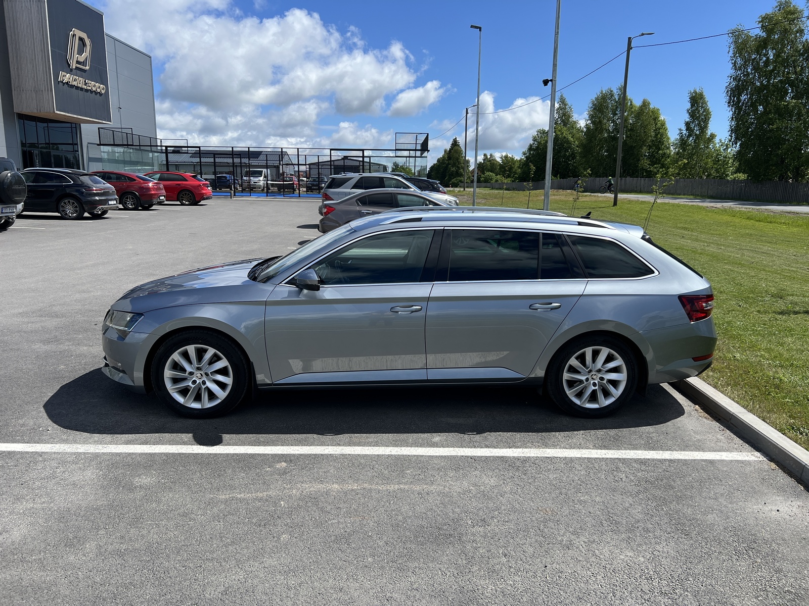 Škoda Superb 2019, kuva 2/10