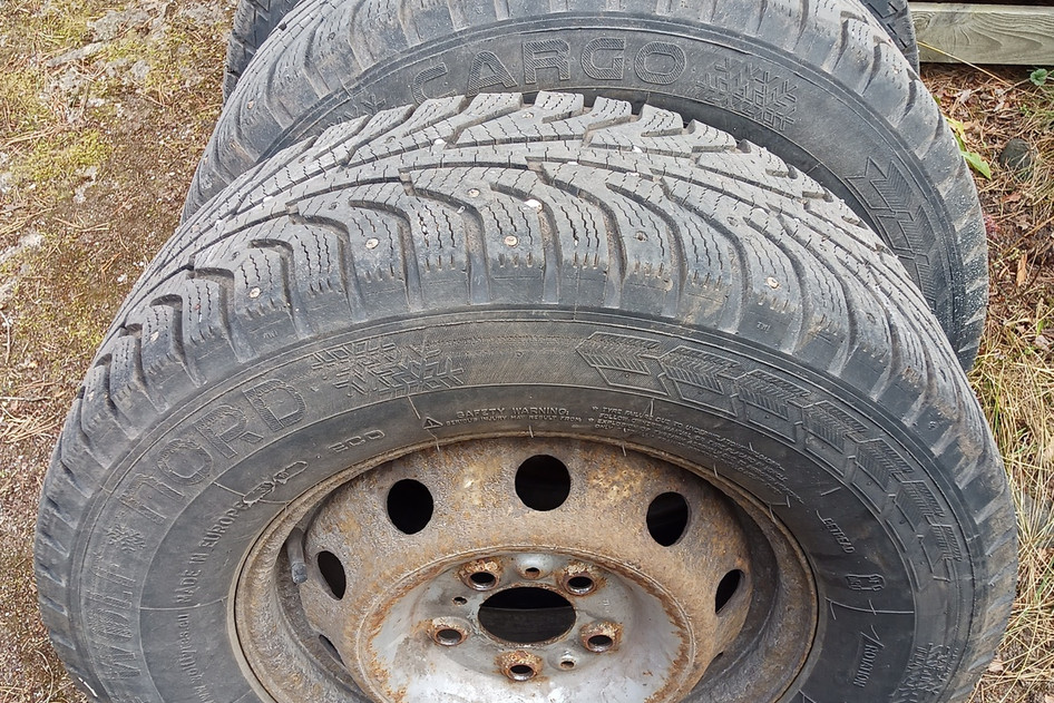 Kasutatud plekkvelg+naastrehv 225/70R15, Citroën