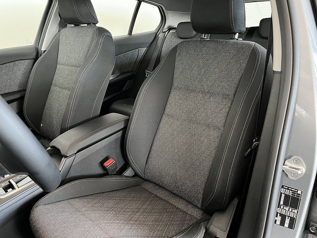 BMW 120 2025, kuva 7/18