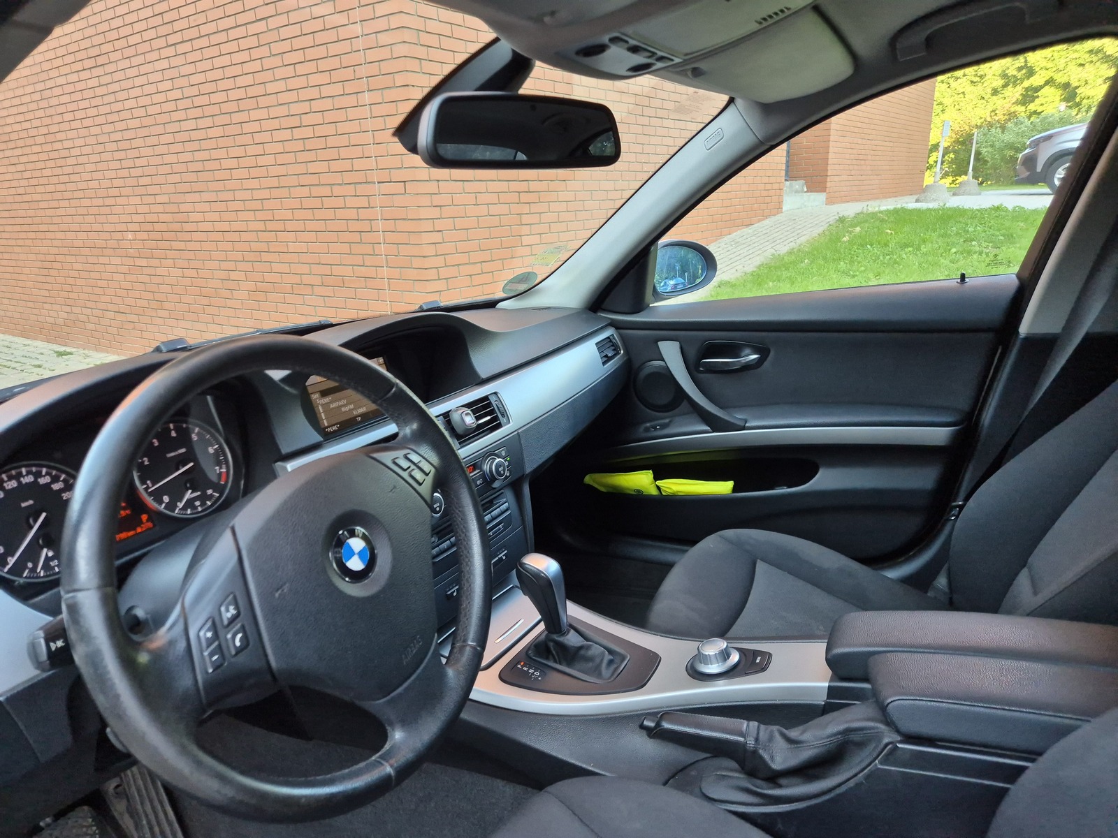 BMW 320 2008, kuva 6/10