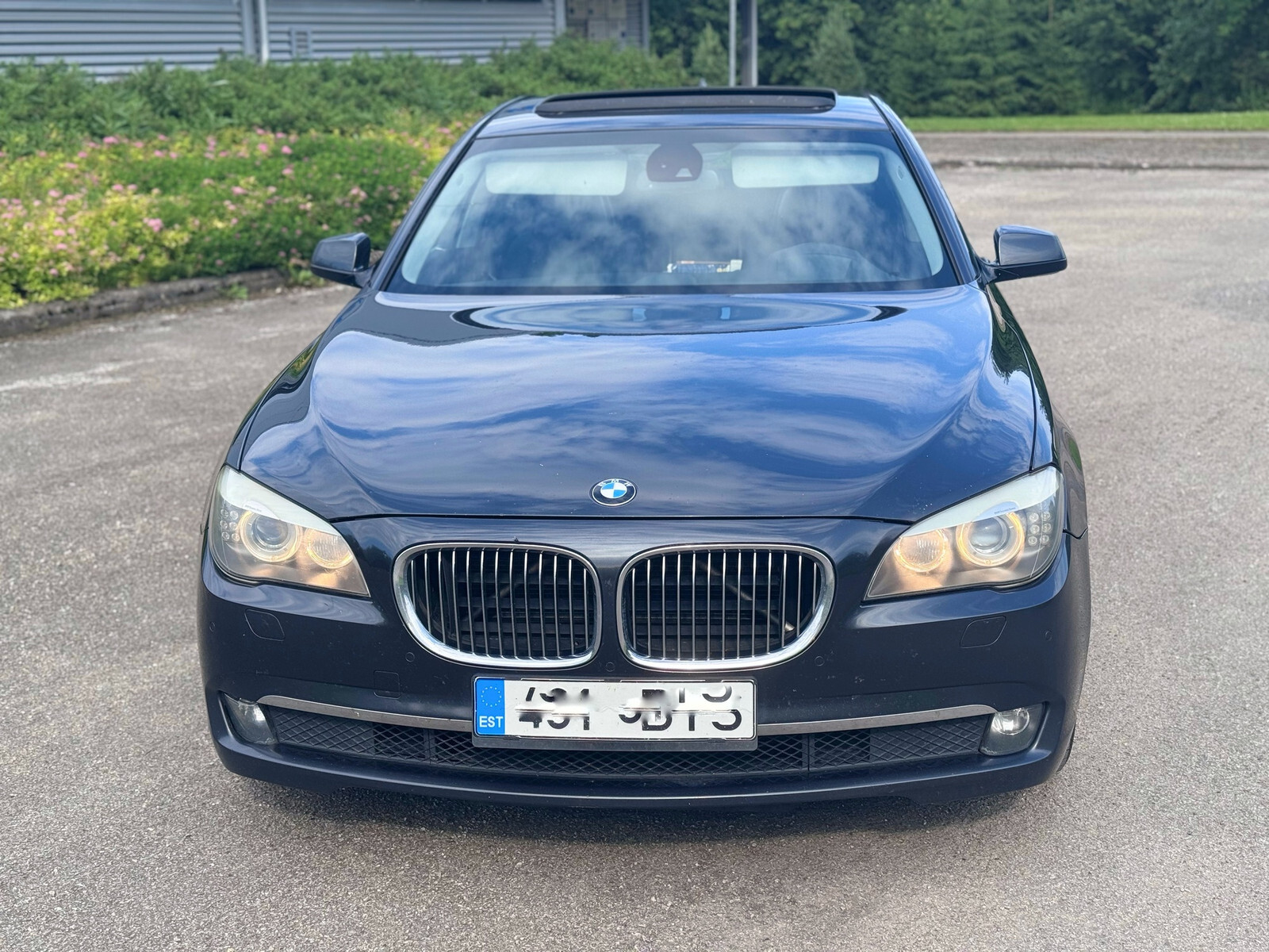 BMW 730 2011, photo 2/10