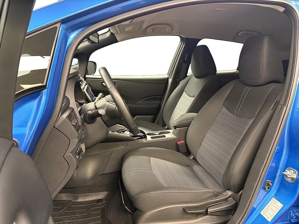 Nissan Leaf 2022, photo 6/26