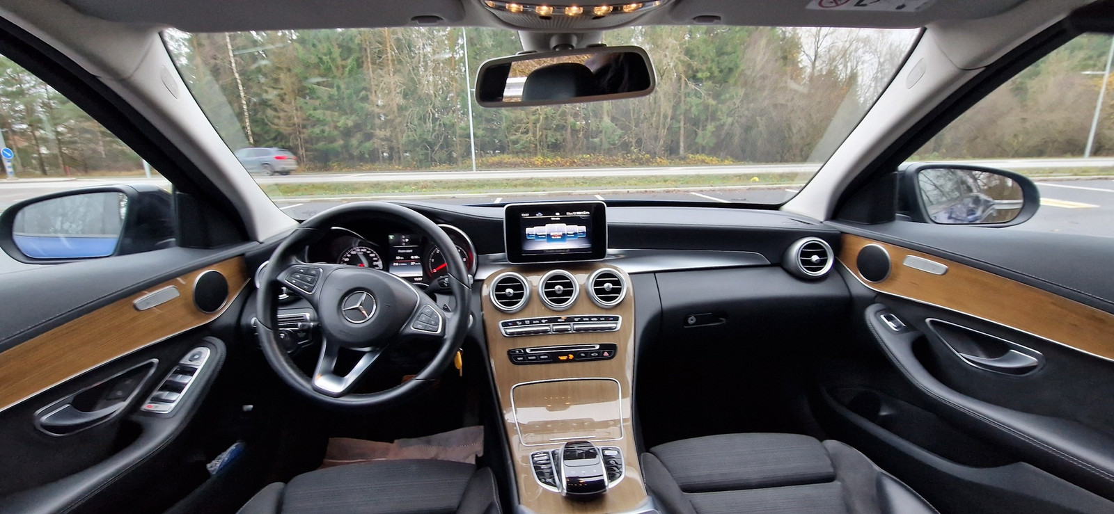 Mercedes-Benz C 200 2018, photo 6/7
