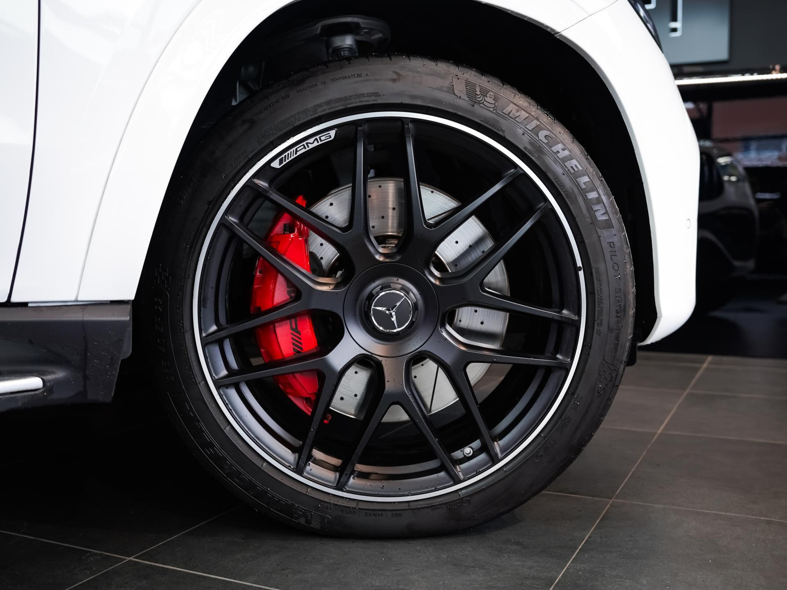 Mercedes-Benz GLE 2024, photo 4/15
