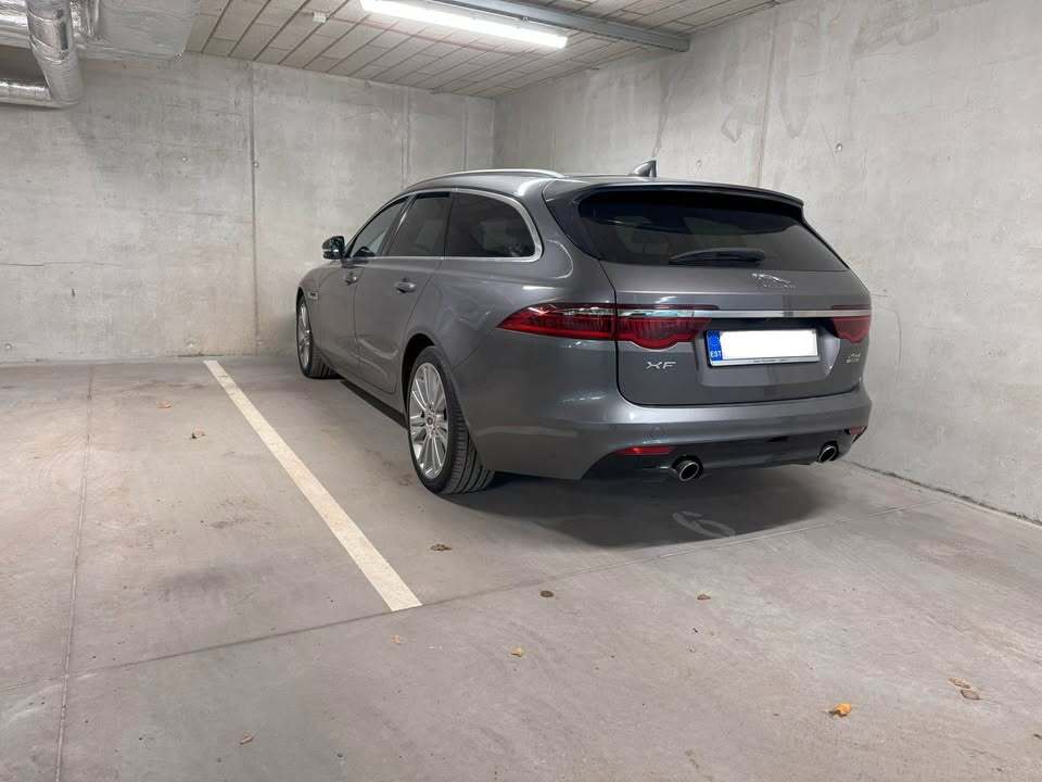 Jaguar XF 2017, photo 6/10