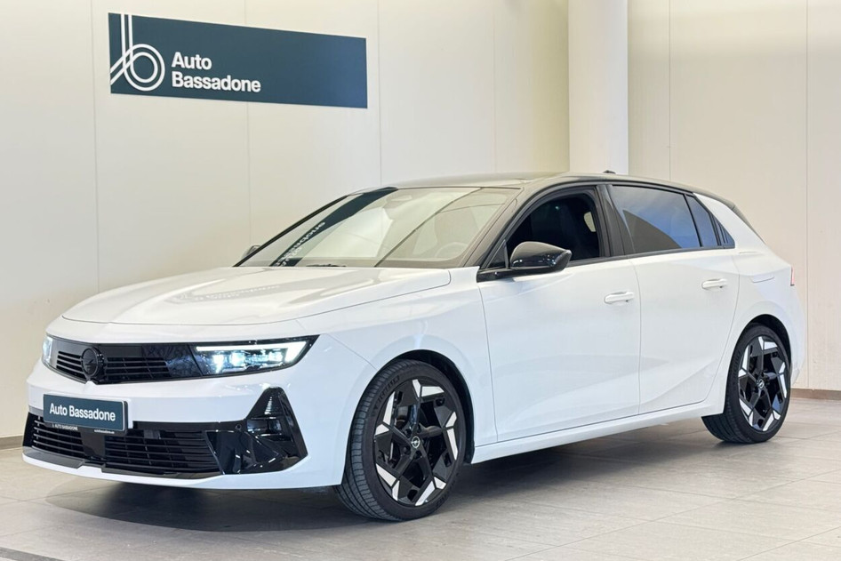 Opel Astra, 2023, 1.6, 132 kW, подключаемый гибрид (бензин/электричество), автомат, передний привод