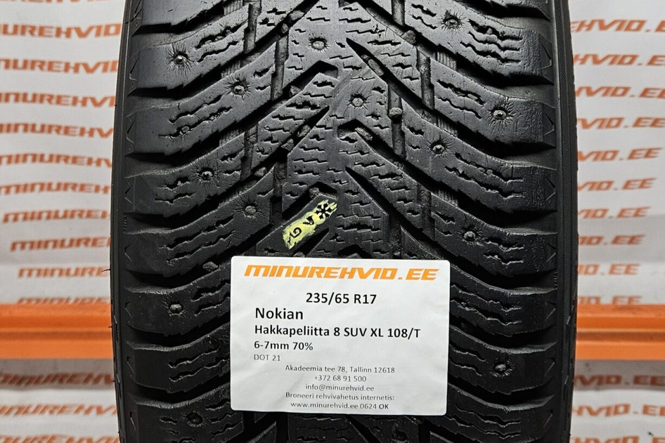 Used studded tire 235/65R17 Nokian Hakkapeliitta 8 SUV XL 108/T.