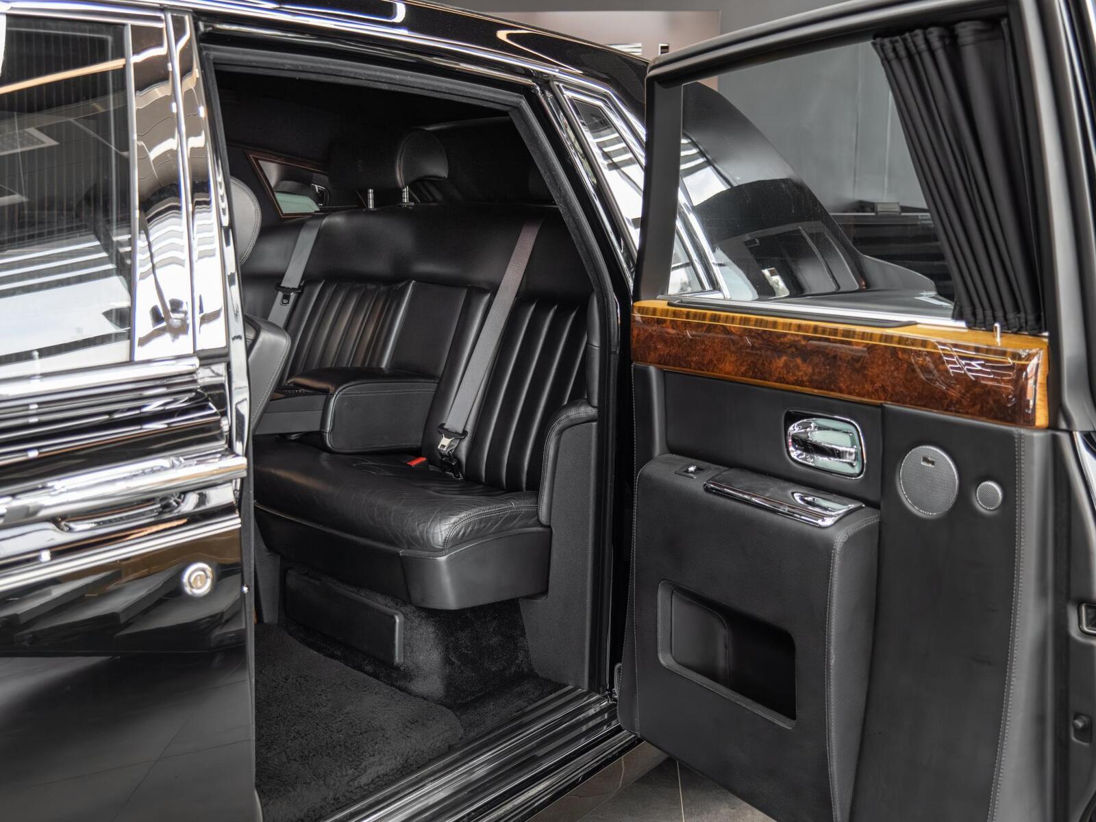 Rolls-Royce Phantom 2006, kuva 7/15