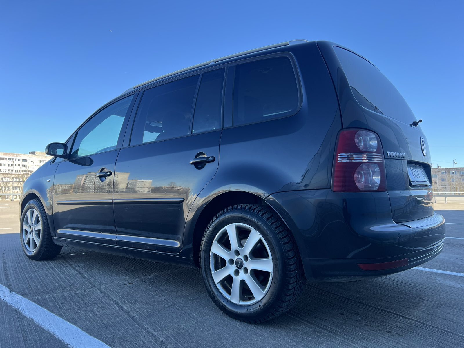 Volkswagen Touran 2008, photo 5/10