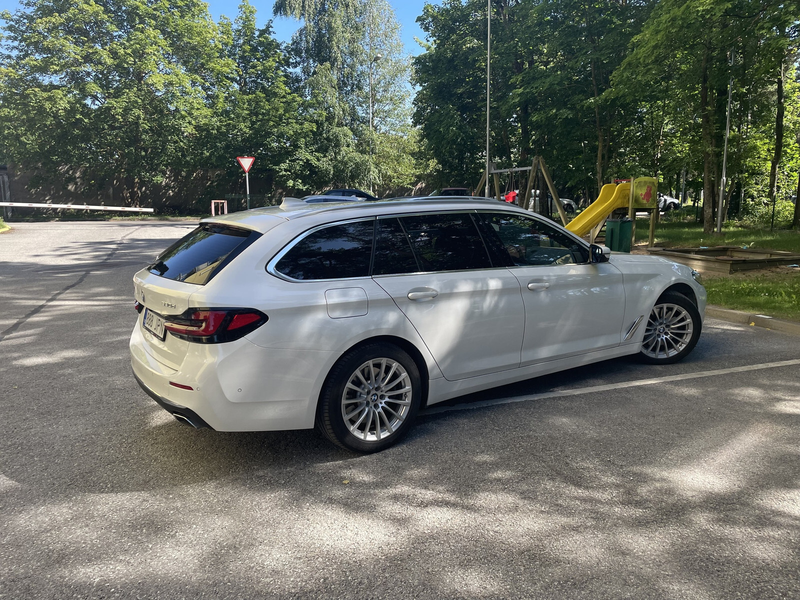 BMW 530 2021, photo 3/10