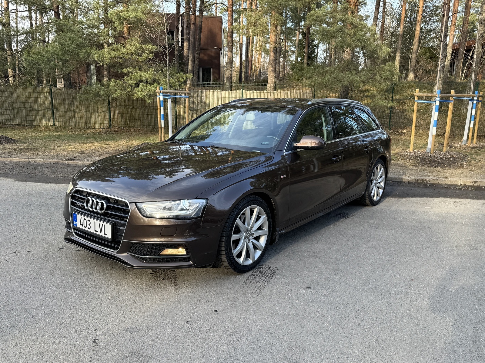 Audi A4 2015, photo 2/18