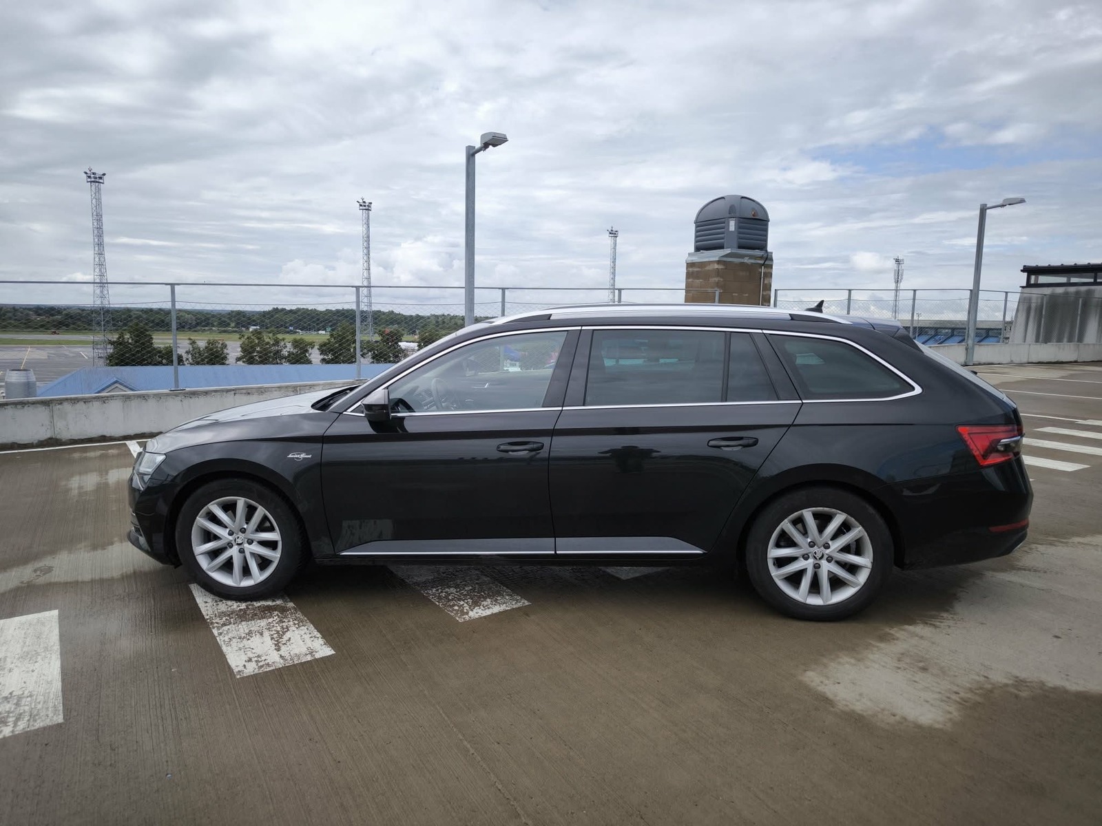 Škoda Superb 2021, photo 5/10