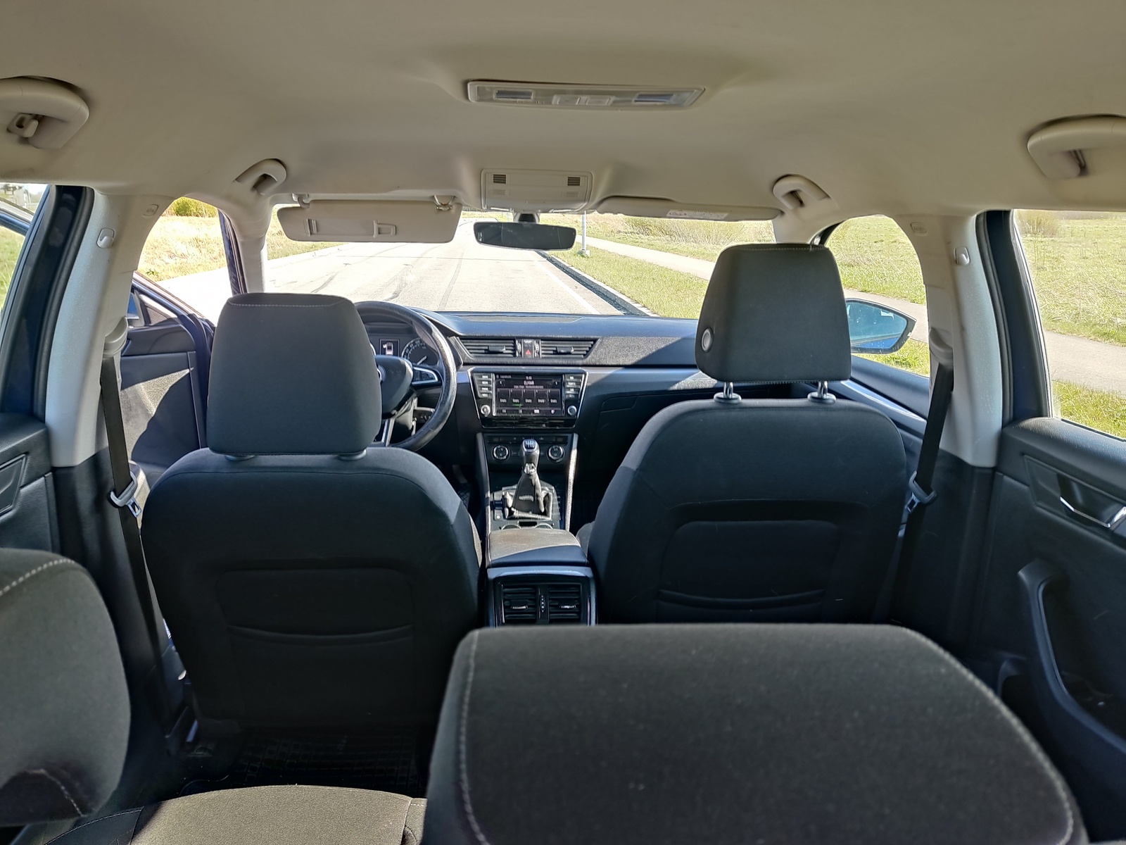 Škoda Superb 2016, photo 7/8