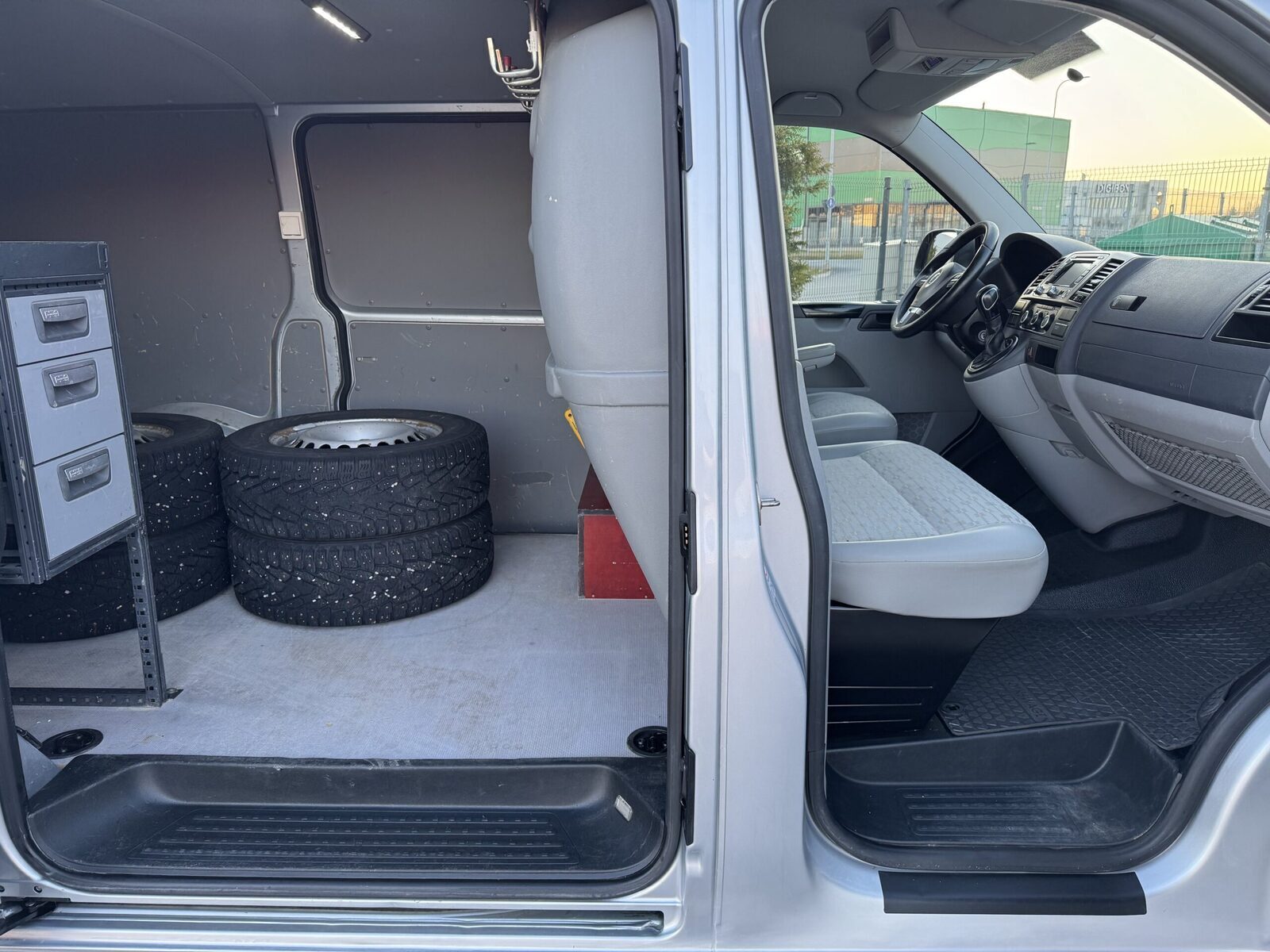 Volkswagen Transporter 2014, kuva 6/14