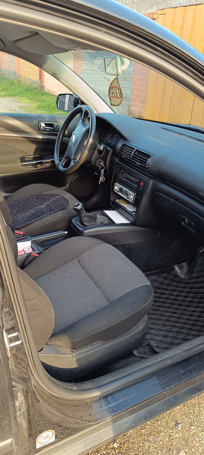 Volkswagen Passat Variant 2000, photo 3/4